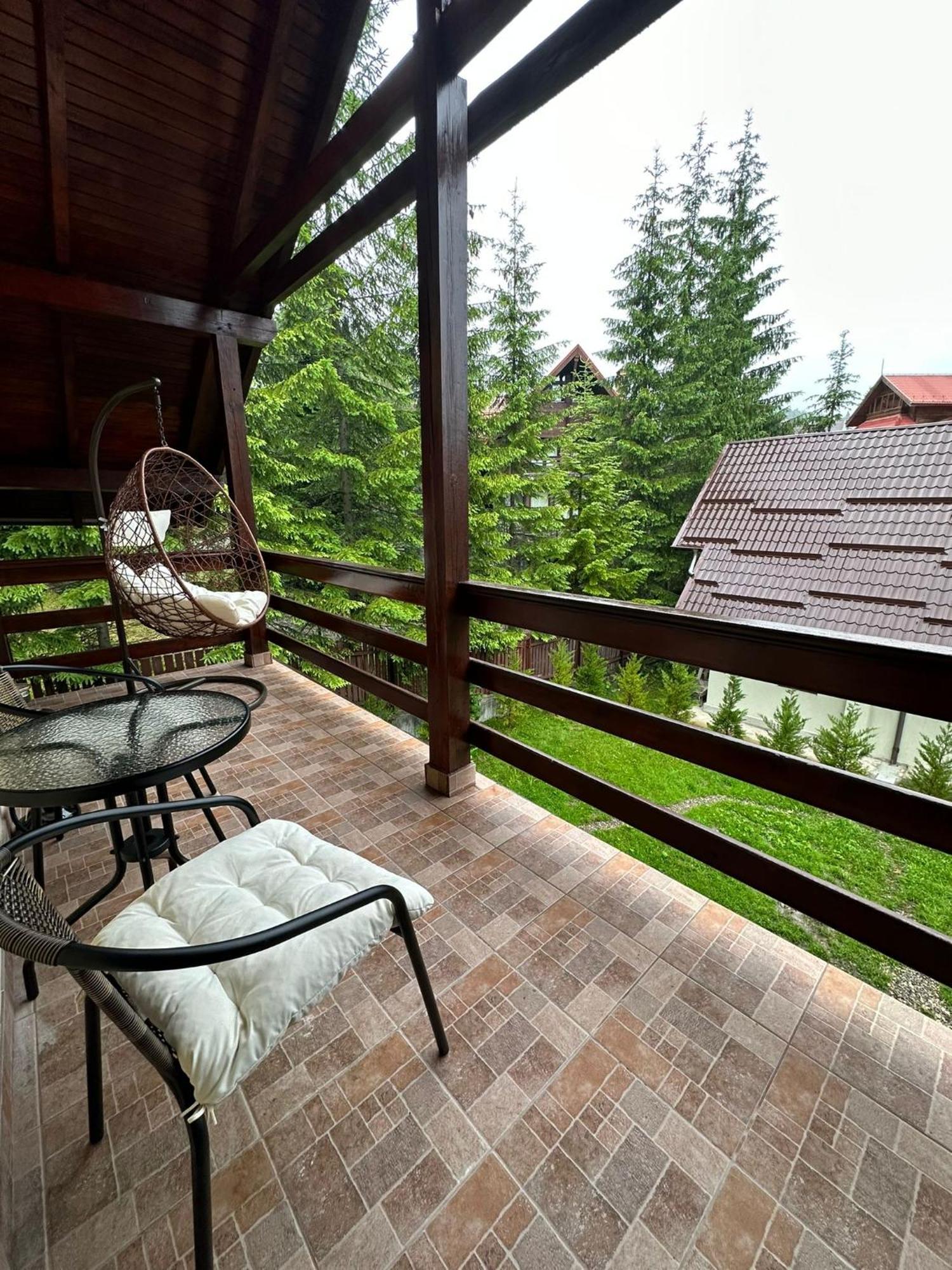 Ollie'S Mountain Chalet Buşteni Exteriör bild